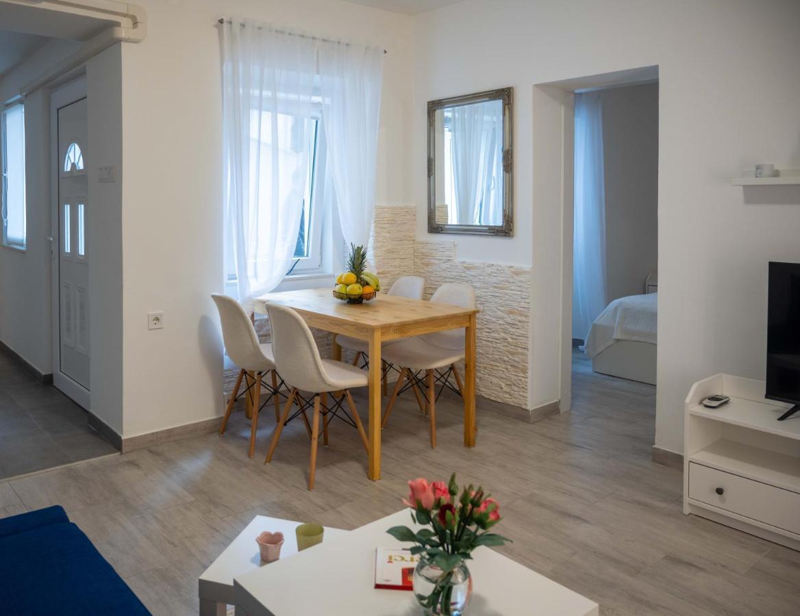 Apartment Montona Пула Экстерьер фото
