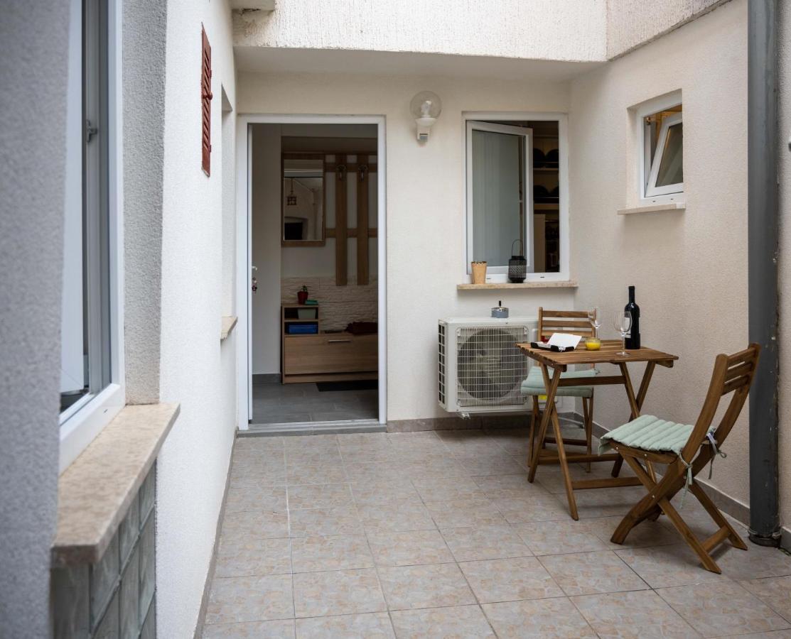 Apartment Montona Пула Экстерьер фото
